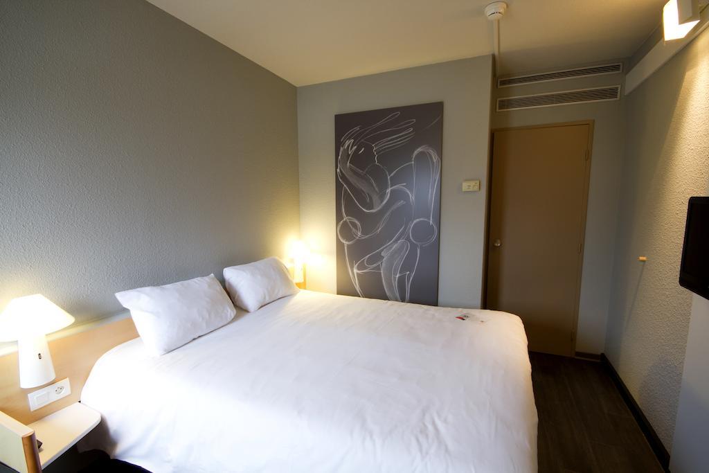 Ibis Bayonne Centre Hotel Phòng bức ảnh