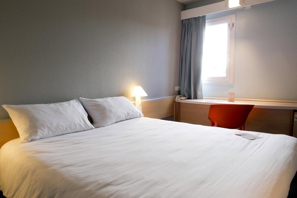 Ibis Bayonne Centre Hotel Phòng bức ảnh